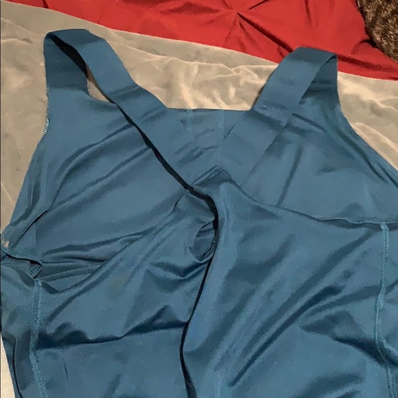 Tops - Picture 4 of 5